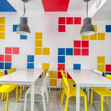 Level Apartmanhotel 3*