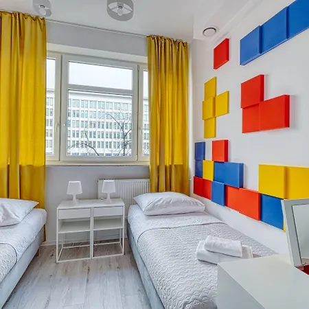 Level Apartahotel Varsovia